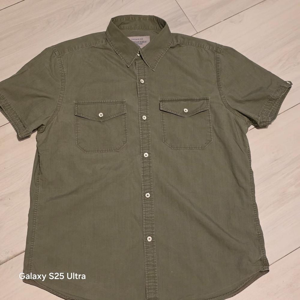 B013 American Eagle Outfitters Khaki Button Down Shirt
